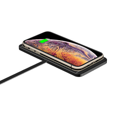 Bom preço Carregamento sem fio do carro conveniente com cabo Micro USB Cor preta 12V 2.5A Entrada on-line